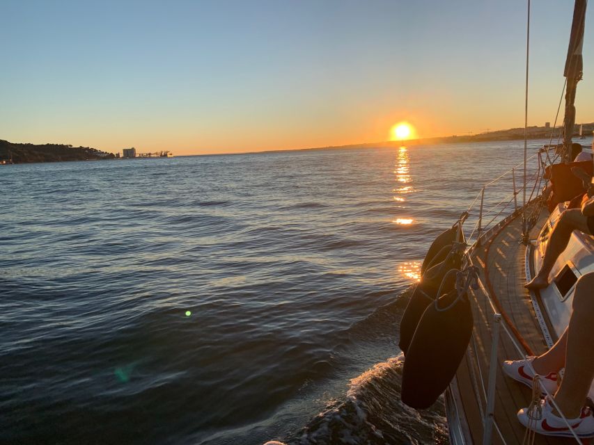 Lisbon: Sunset Sailing Cruise with Wine - Practical details that can save your evening