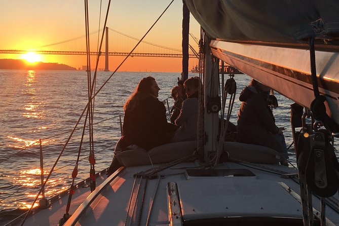 Lisbon Sunset Sailing Tour with White or Rosé Wine and Snacks - What the two-hour Tagus sailing feels like