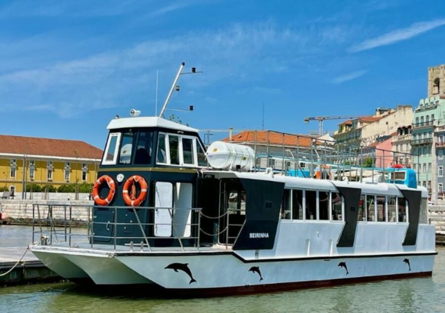 Lisbon: Tagus River Cruise to the Ocean & Dolphin Watching - Beaches from Santo Amaro to Cruz Quebrada