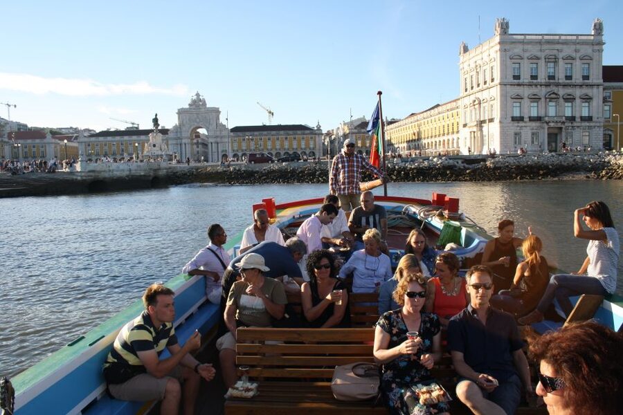 Lisbon: Tagus River Express Cruise in a Traditional Vessel - Who should choose this cruise?