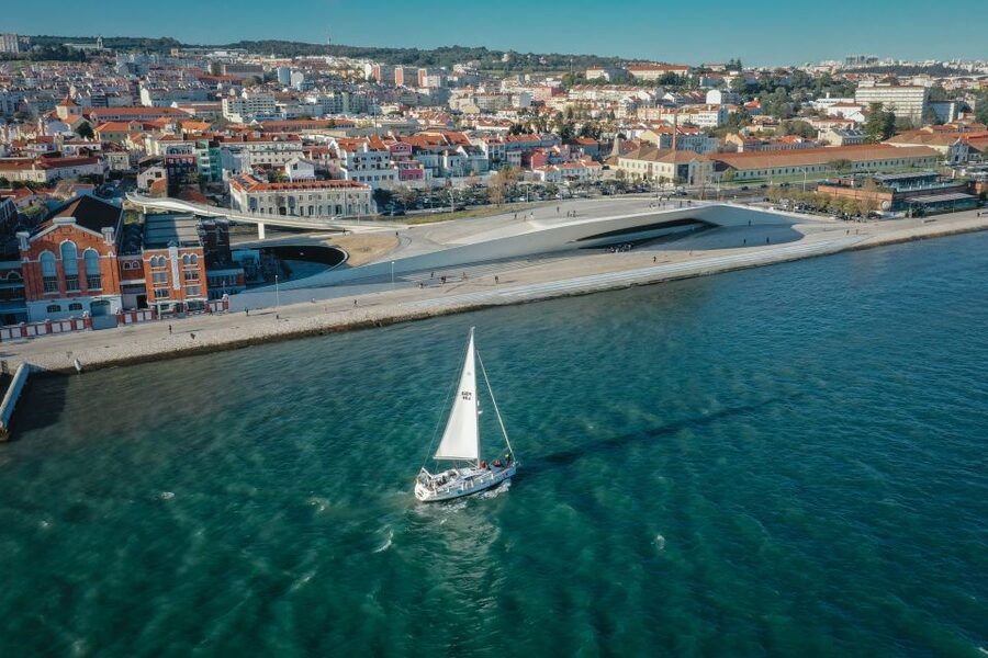 Lisbon: Tagus River Sailboat Tour - Meeting the crew at Doca do Espanhol