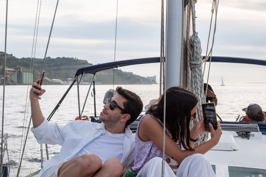 Lisbon: Tagus River Sunset Cruise with Drinks - Key points to know before you book
