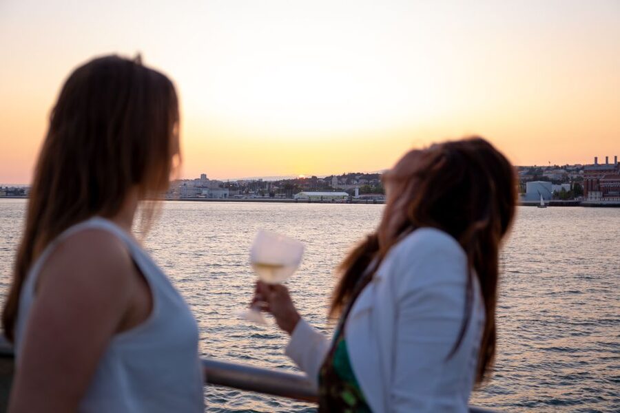 Lisbon: Tagus River Sunset Tour with Snacks and Drink - Belém Tower and the riverfront monuments
