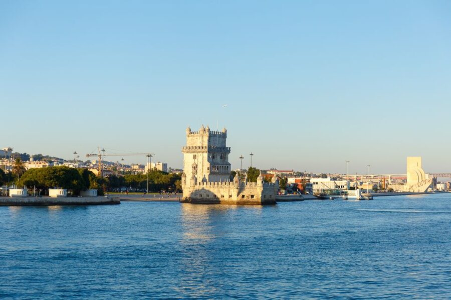 Lisbon: Tagus River Sunset Tour with Snacks and Drink - Sunset timing, weather, and the best place to sit