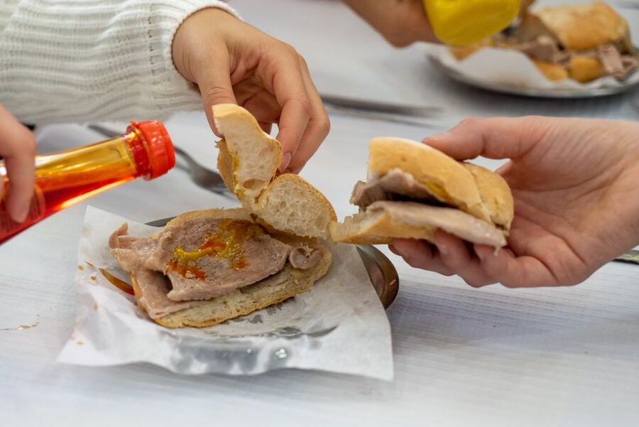 Lisbon: Tastes and Traditions Guided Food Tour - O Gaiteiro: a family-run Tasca meal