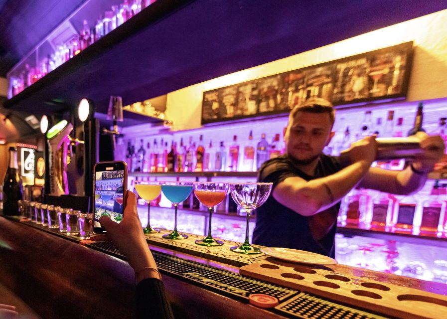 Lisbon: Tipsy Tour Fun Bar Crawl with a Local Guide - Two hours through Bairro Alto’s bar scene