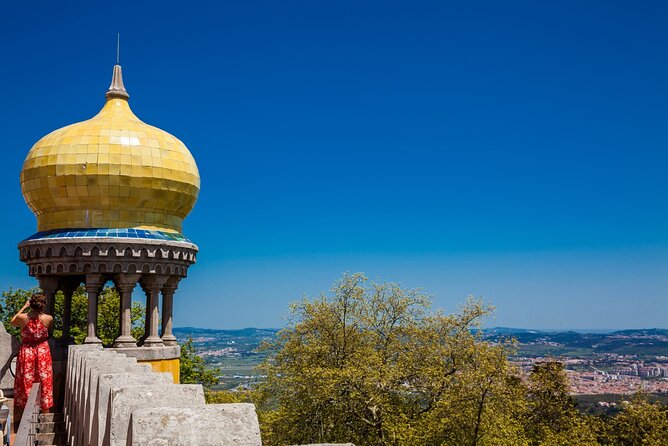 Lisbon to Sintra, Pena Palace, Regaleira & Cascais, small-group - The value of a guide in a small van