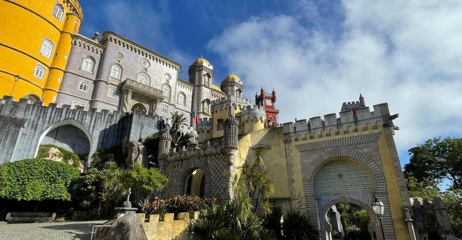 Lisbon: Tour to Sintra, Cabo da Roca and Cascais - Key points at a glance