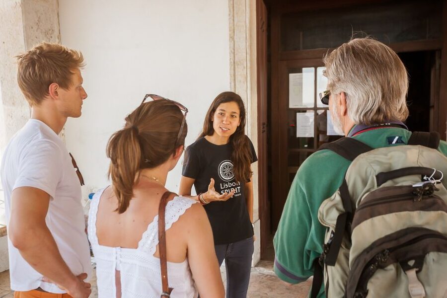 Lisbon Tram No. 28 Ride & Walking Tour - Learning what Fado means in Alfama