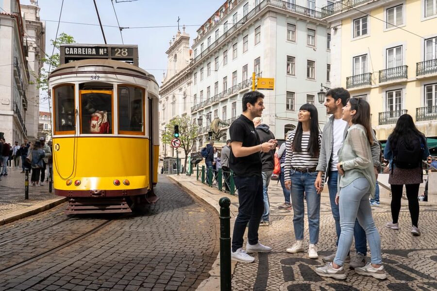 Lisbon: Walking Tour, Belém Neighborhood, Tram and Boat Ride - Guides make the difference