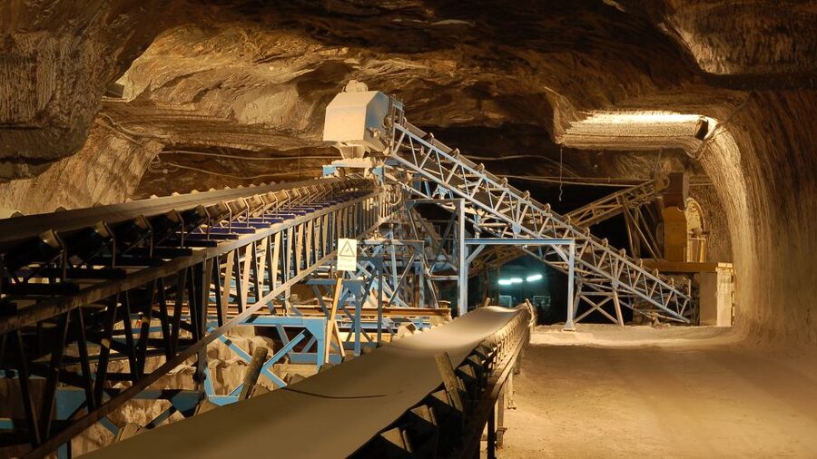 Loulé: St. Barbara Art Collection w/Guided Salt Mine Tour - The quiet, industrial atmosphere underground
