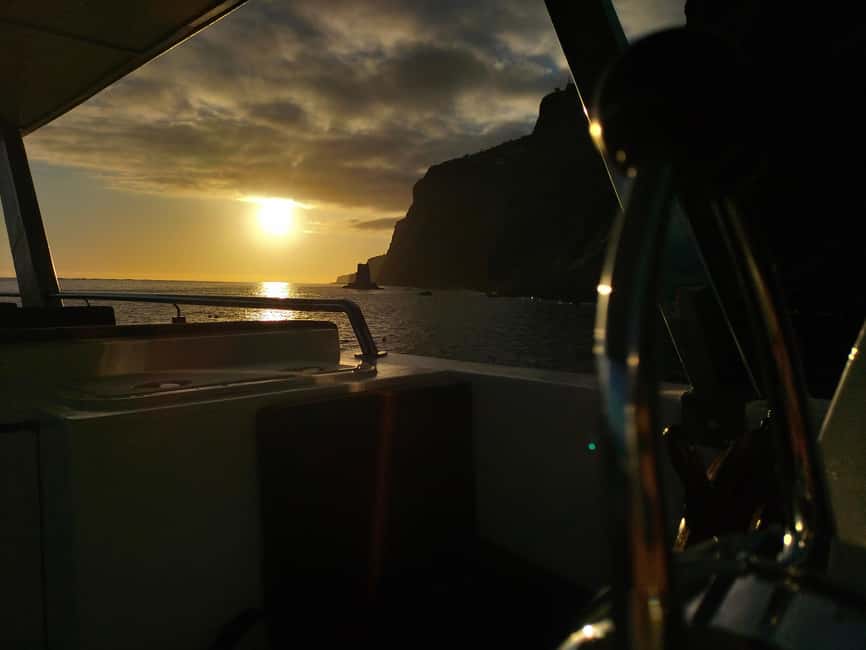 Madeeira: Sunset dinner cruise - Key points to know before booking