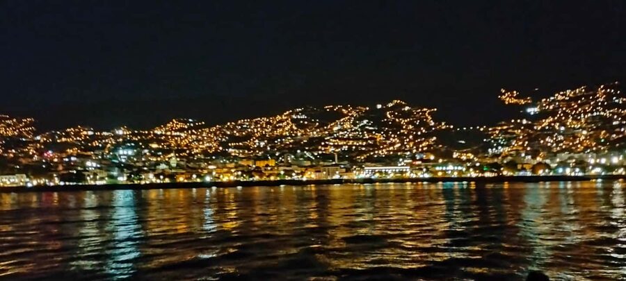 Madeeira: Sunset dinner cruise - Cabo Girão frames the sunset