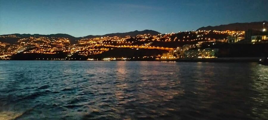 Madeeira: Sunset dinner cruise - Who should book this Madeira evening