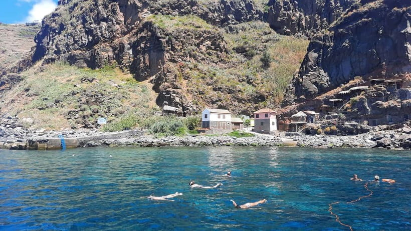 Madeeira: Sunset dinner cruise - Pickup in Funchal and the short ride to the marina