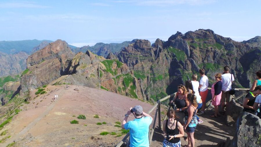 Madeira: Arieiro, Santana, Ponta de São Lourenço Jeep Tour - Cova da Roda and Madeira’s rougher mountain roads