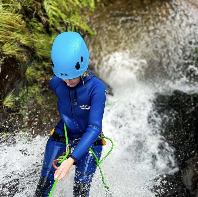 Madeira: Beginner Canyoning - Level 1 - Rappelling down waterfalls and canyon walls