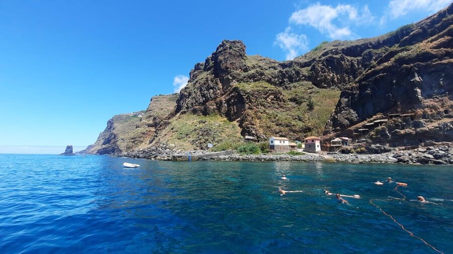 Madeira: Boat Trip with Lunch, Drinks, and Hotel Transfer - Small details that make the day easier