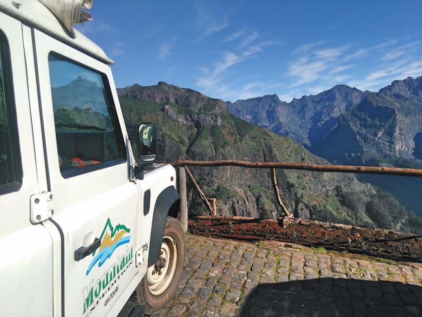 Madeira: Half-Day Nun's Valley and Sea Cliff Tour - Câmara de Lobos brings the tour back to the sea