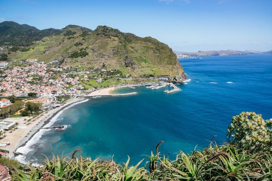 Madeira: Half-Day Pico Arieiro Jeep Tour - Portela viewpoint opens toward Porto da Cruz