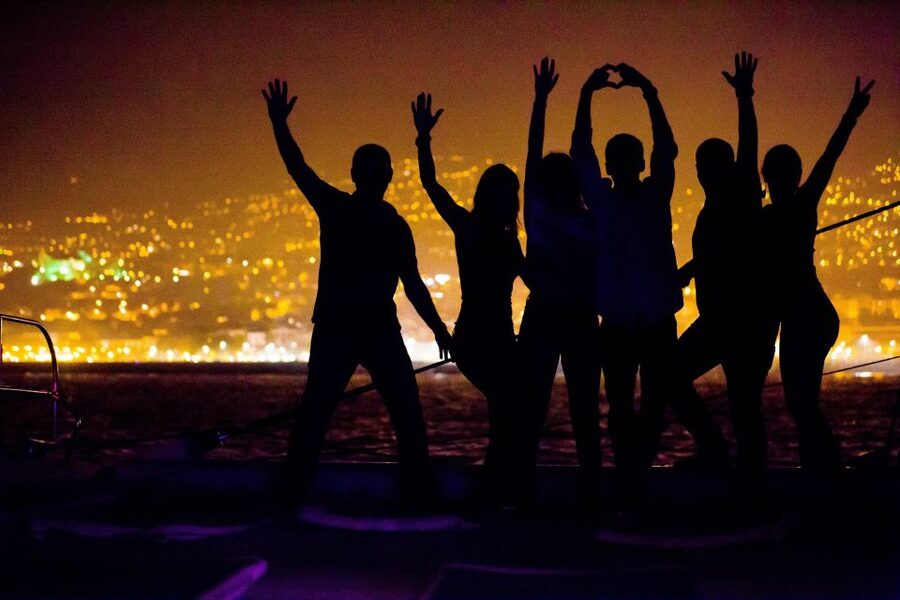 Madeira: New Year's Eve Fireworks by Catamaran - Drinks, atmosphere, and the short sailing time