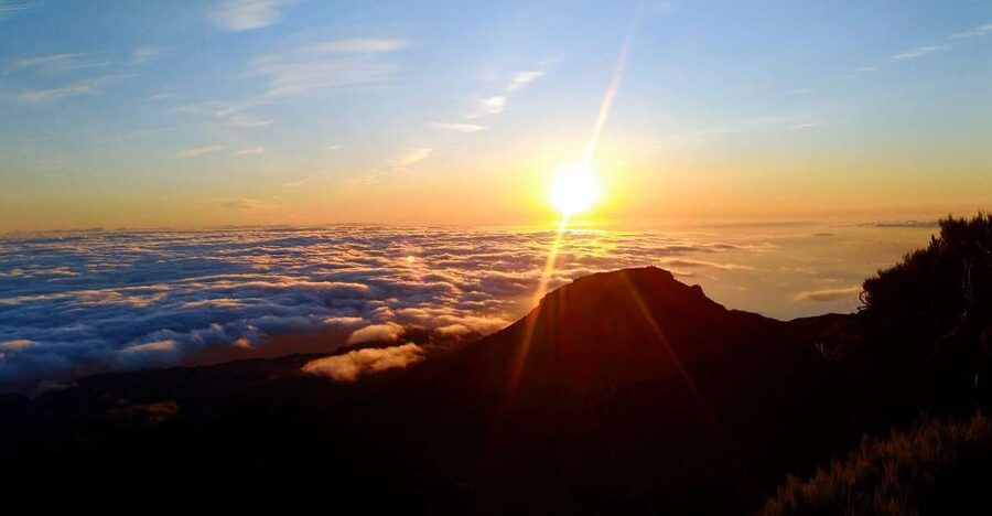 Madeira: Pico Ruivo Guided Sunrise Hike with Hotel Pickup - Why a pre-dawn start makes Pico Ruivo special