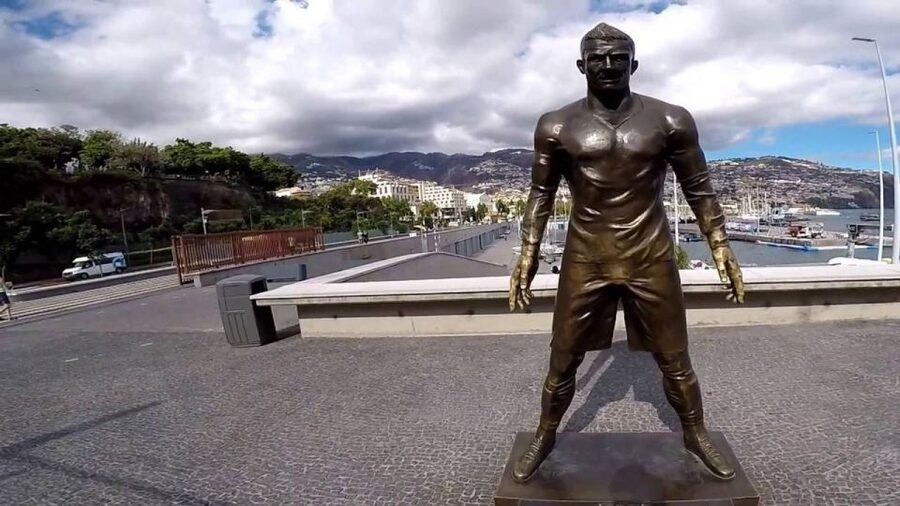 Madeira: Private Cristiano Ronaldo Tour with CR7 Museum - The CR7 Museum brings the story indoors
