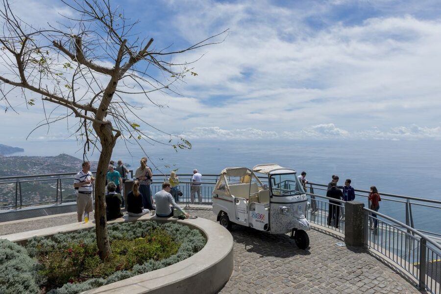 Madeira: Private Guided Cabo Girão Tour - Starting in Funchal by private tuk-tuk