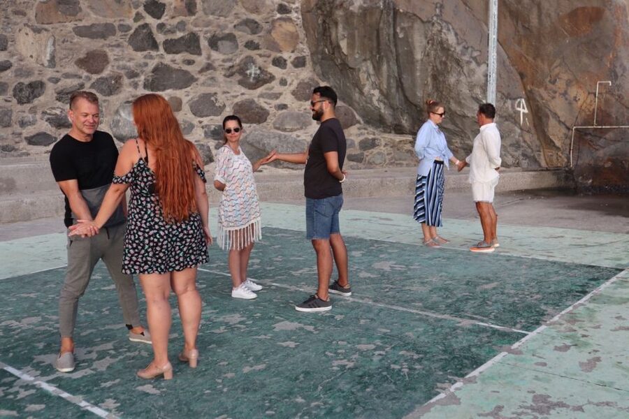 Madeira: Salsa and Bachata dance and discovery experience - Key points to know