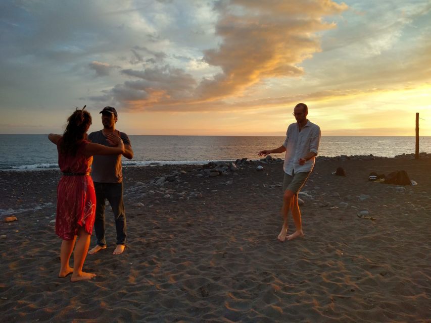 Madeira: Salsa and Bachata dance and discovery experience - Dancing salsa and bachata beside the Atlantic