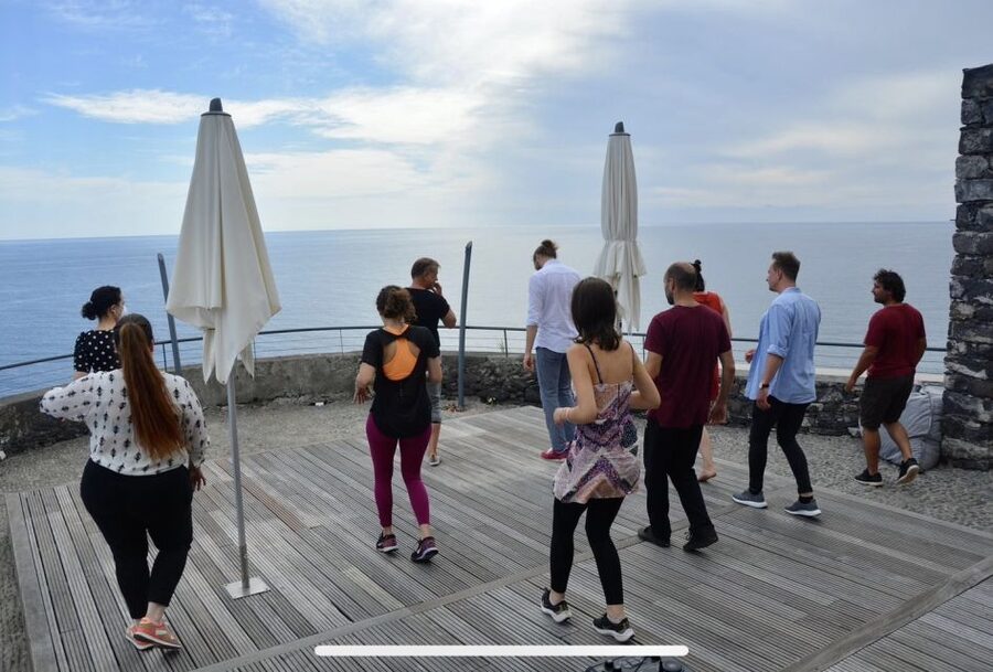 Madeira: Salsa and Bachata dance and discovery experience - What the one-hour class actually gives you
