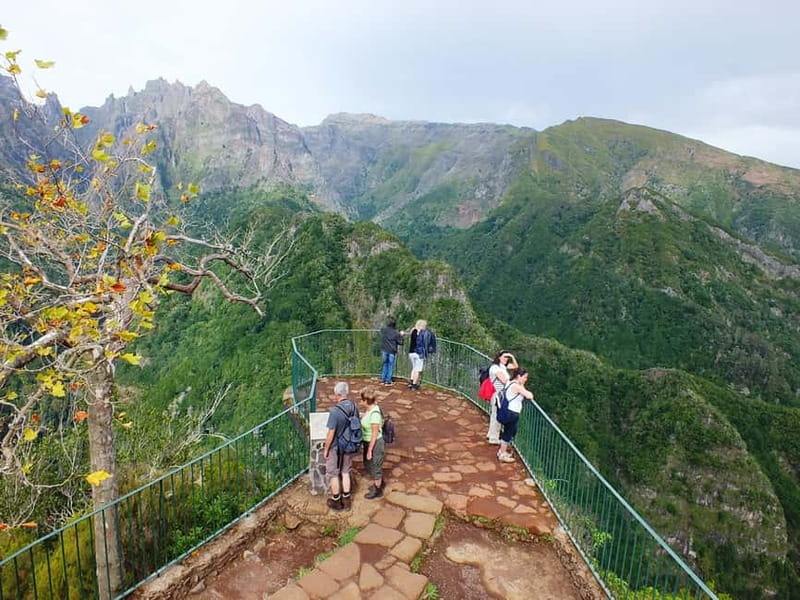 Madeira: Santana Jeep Safari and Balções Levada Walk - What the $71 price really covers