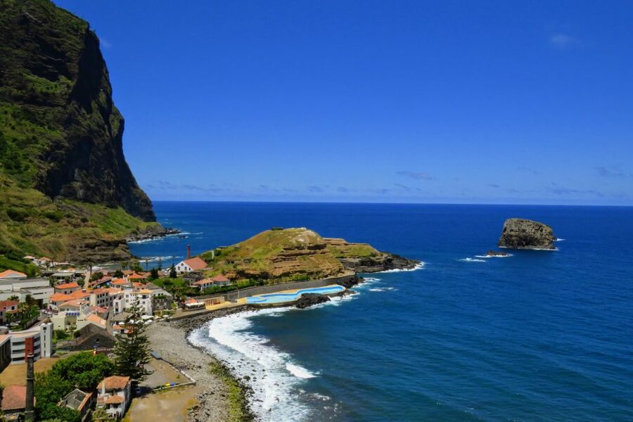 Madeira : Santana & Peaks full day tour by Open 4x4 - Santana’s triangular houses
