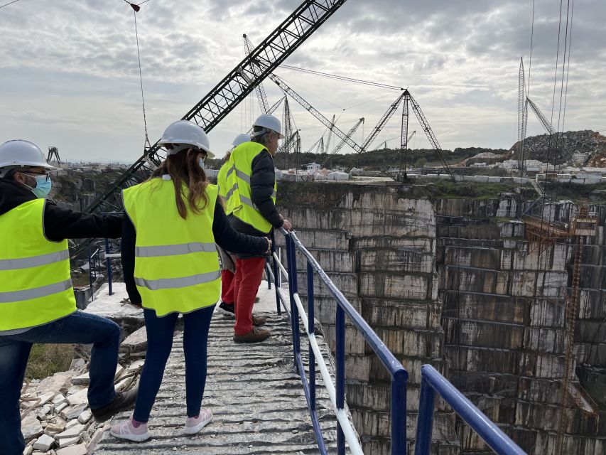 Marble Tour in Vila Viçosa - Artisan workshops and marble made by hand
