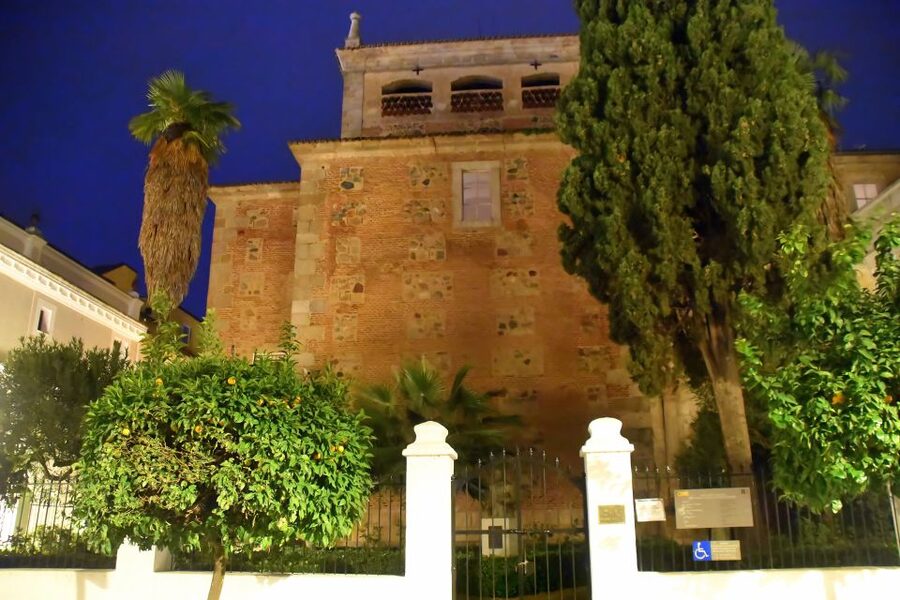 Merida: Legends and Mysteries Night Tour - Finishing at Jesús Nazareno convent