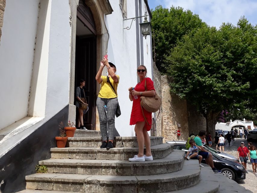 Óbidos: Medieval Tales & Secrets Spots Guided Walking Tour - Churches, chapels, and the queenly town