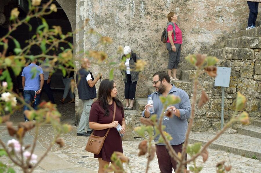 Óbidos: Medieval Tales & Secrets Spots Guided Walking Tour - Moorish and Jewish quarters in the old lanes