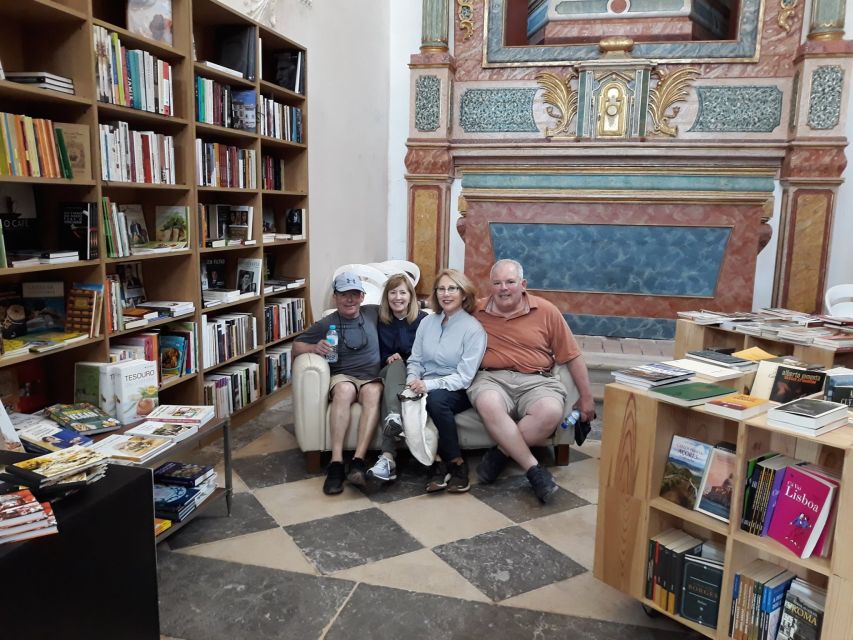 Óbidos: Medieval Tales & Secrets Spots Guided Walking Tour - Starting outside the walls at the tourist office