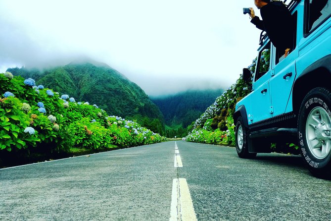 Off the Beaten Track Half Day Sete Cidades Jeep Tour - What the guides add to the ride