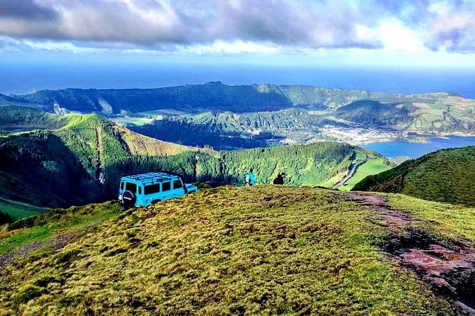 Off the Beaten Track Half Day Sete Cidades Jeep Tour - The first hour on Caldeira das Sete Cidades