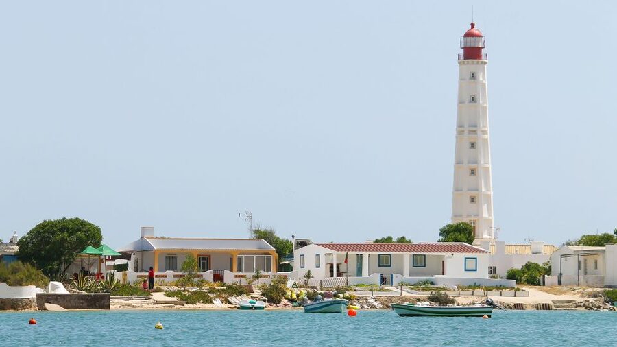 Olhão: 4-Hour Ria Formosa Islands Tour - Guides who make the difference