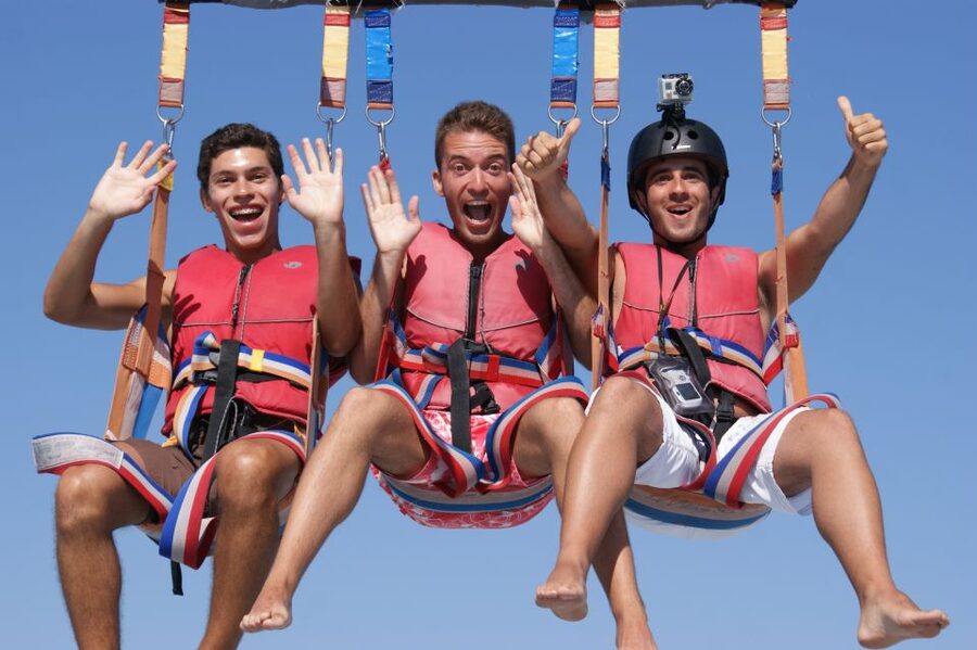 Parasailing Vilamoura - Why the crew matters more than the machinery