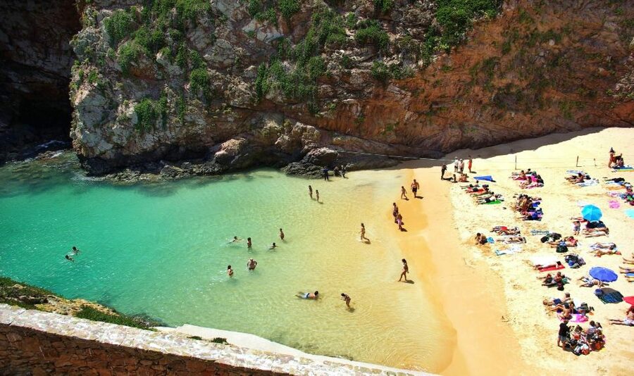 Peniche: Berlengas Island Trip, Hiking and Cave Tour - Getting from Peniche to the island