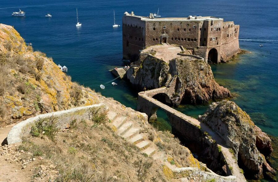 Peniche: Berlengas Roundtrip and Glass-Bottom Boat Cave Tour - What this Berlengas trip is really like