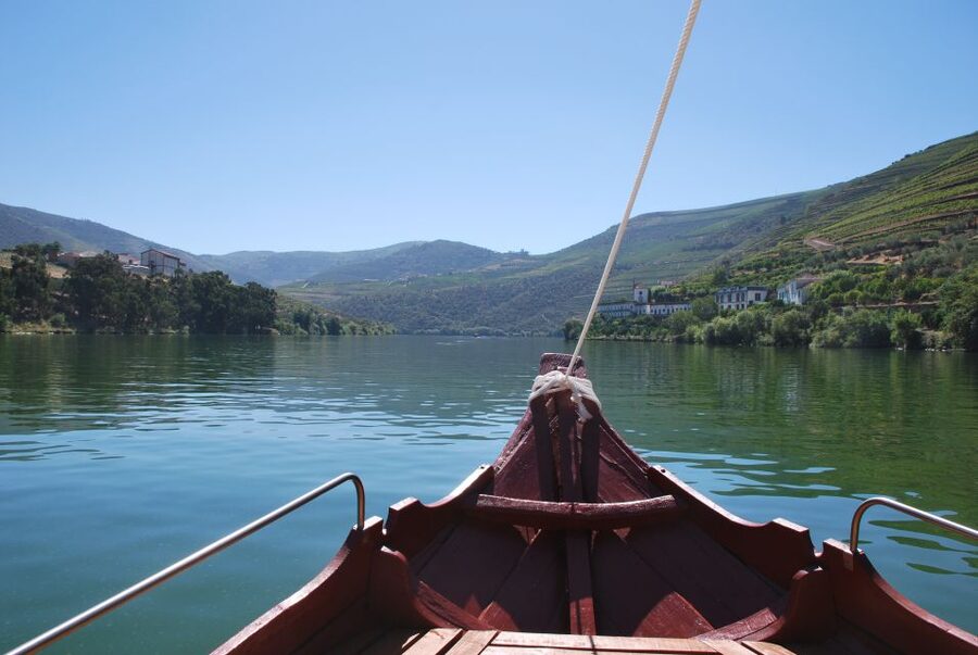 Pinhão: 2-Hour Rabelo Boat Tour with Audio Guide - From Quinta do Roncão to Romaneira