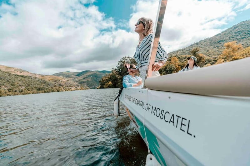 Pinhão: Douro River Solar Boat Tour with Wine Tasting - Is $19 a fair price?