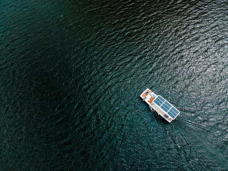 Pinhão: Douro River Solar Boat Tour with Wine Tasting - Wine tasting with the scenery