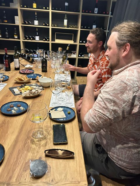 Port Wine class with 3 or 5 Port tasting and pairings - The pairings make the wine easier to understand