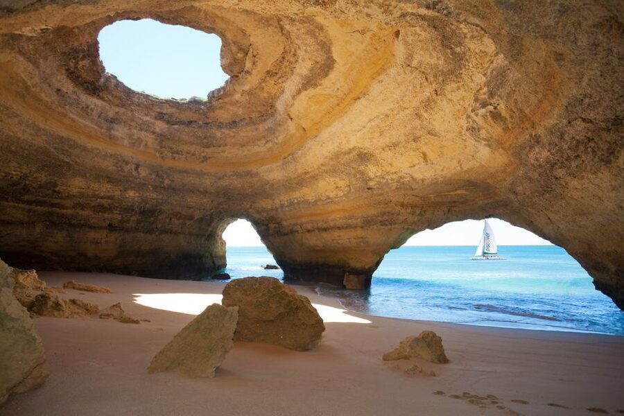 Portimao: Benagil Caves & Coastline Cruise - Approaching Algar de Benagil