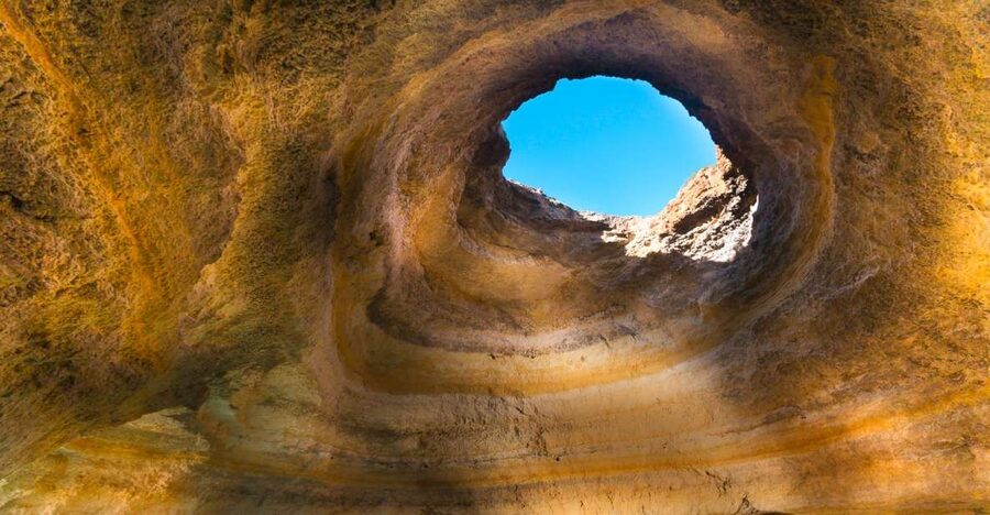 Portimão: Benagil Sea Caves Speedboat Adventure Tour - Alfanzina Lighthouse and Carvalho Beach